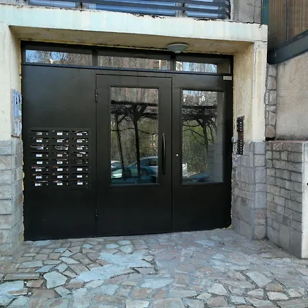 Apartment апаpтамент Pуски паметник